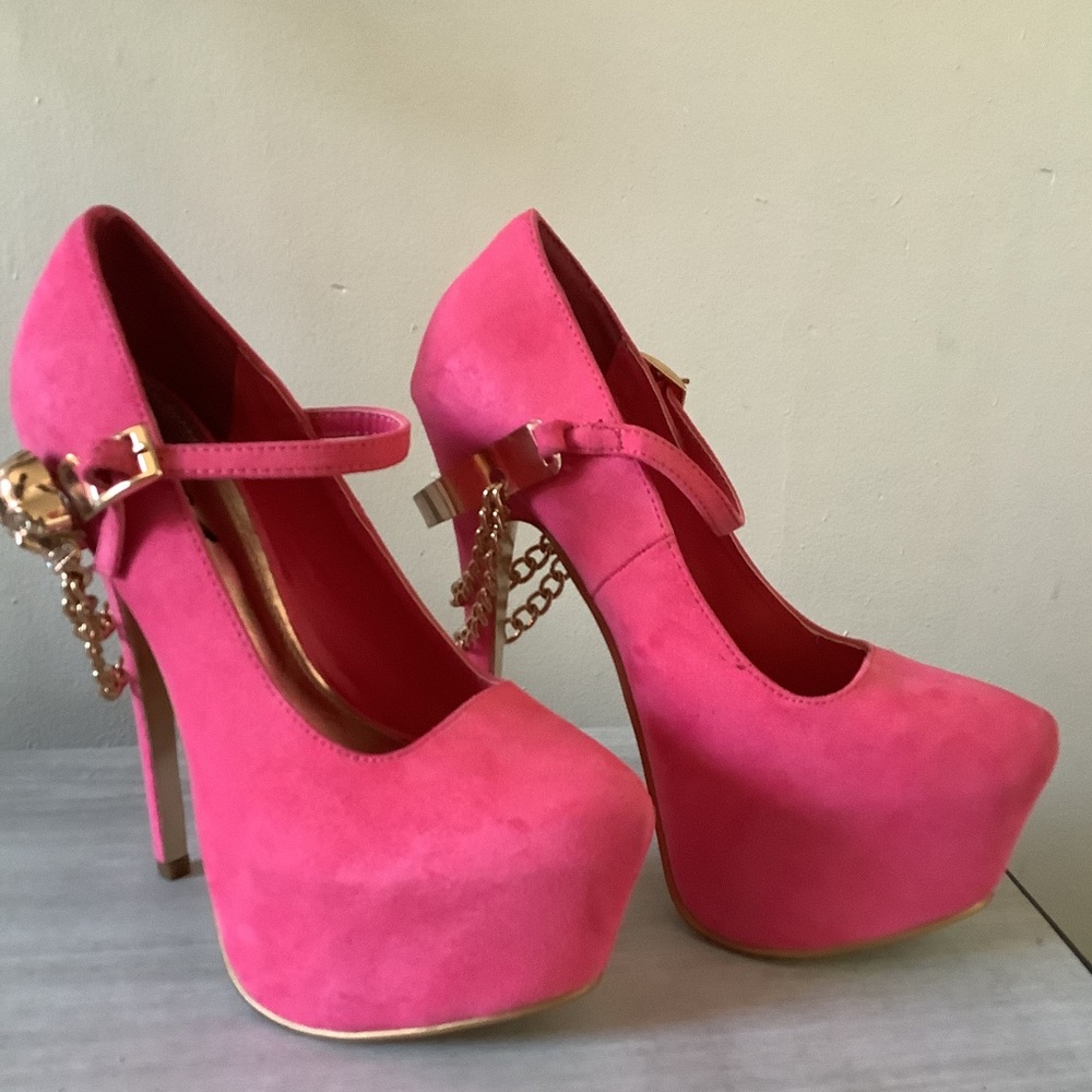 Hot Pink Heels